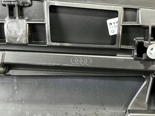 OEM 85H853959A Onderste Deurbescherming Links Audi Q6 image 8