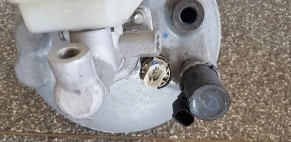 Mercedes-Benz Bromservopump OEM 2104300130 image 3