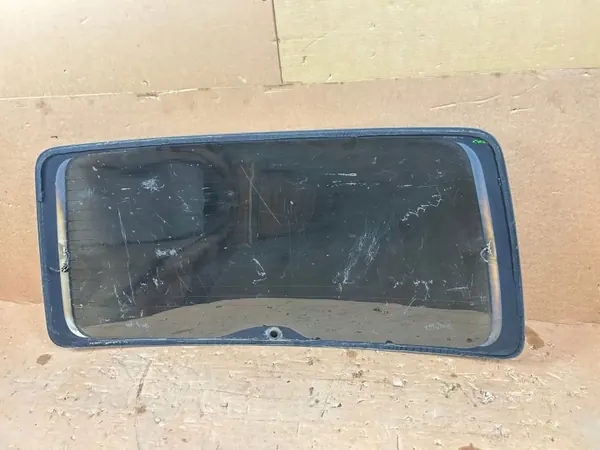 Vidro traseiro Volkswagen Caddy usado OEM 2K0845503F image 3