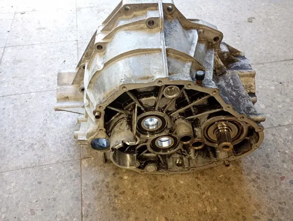 Carter de boîte MVT pour Audi A4 - Pièce OEM image 3