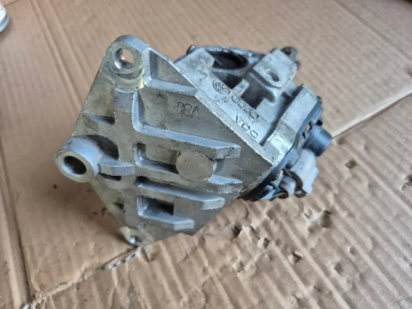 EGR-venttiili OEM 06F131503B 2.0 FSI moottorille image 3