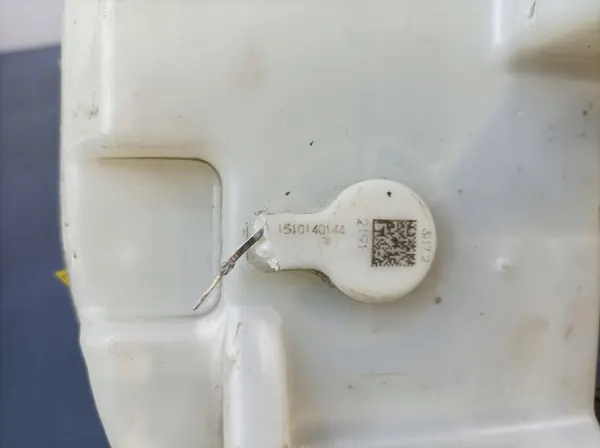 Toyota Bremsflüssigkeitsbehälter - Gebrauchtes OE-Teil image 3