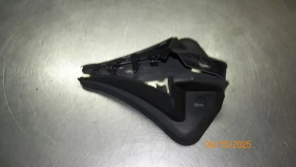 Coin de Pare-brise Gauche Renault Captur II OE 668632084R image 2