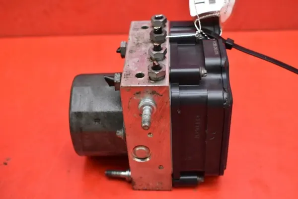 Pompe ABS OEM A0094315212 pour Mercedes CLA 250 image 5