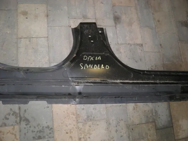 Dacia Sandero 3 Oikea Kynnyspaneeli OEM 764681194R image 3