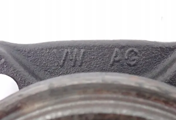 OEM 8W0407679K Etupyörän navan tappi Audi A5 S5 image 10