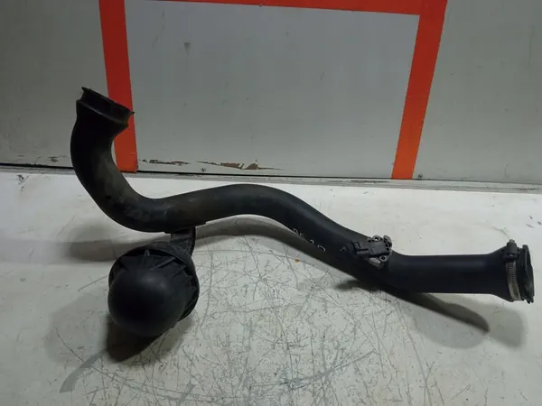 AUDI A5 F5 2.0 TFSI Tuyau Intercooler OE 8W0145673L image 3