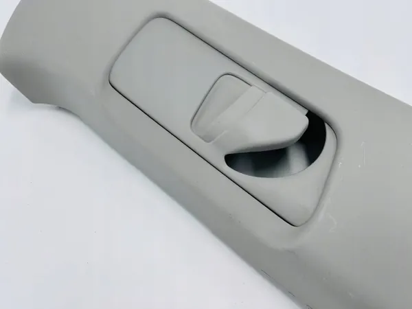 OEM OYT27222 Obere rechte B-Säulenabdeckung für RAV4 image 3