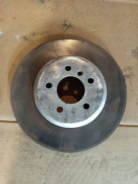Disco de travão traseiro esquerdo usado OEM 34216775289 BMW 5 GT image 6