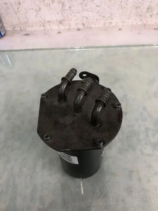 SEAT Bränslefilterhus OEM 2Q0127399D - Begagnad image 2