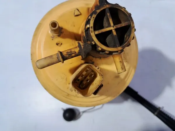 Bomba de combustível VOLVO S80 I 2.4L diesel 2005 30761736 image 6