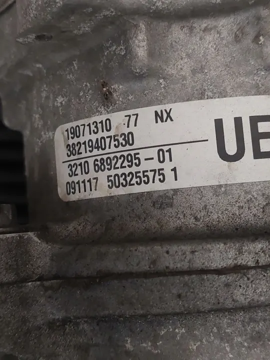 BMW 2 F45 F46 MAGLOWNICA OEM 9892295 - Gebruikt image 5