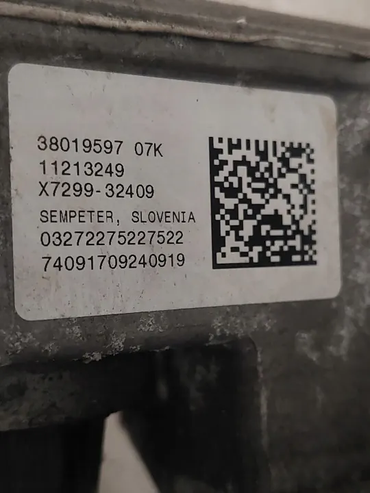 BMW 2 F45 F46 MAGLOWNICA OEM 9892295 - Gebruikt image 6