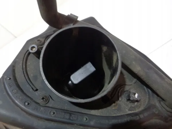 Ilmansuodattimen Kotelo A8 D3 Q7 4.2TDI image 7