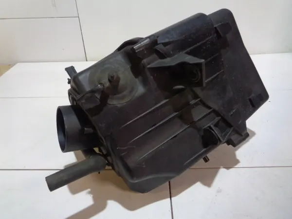 Ilmansuodattimen Kotelo A8 D3 Q7 4.2TDI image 9