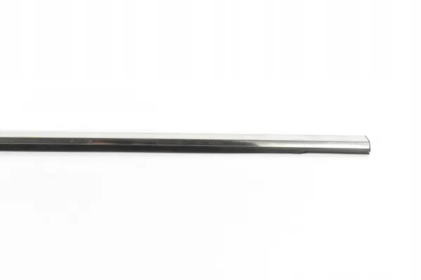 Kia Sportage voorportier raamlijst OEM 82220D9000 image 5