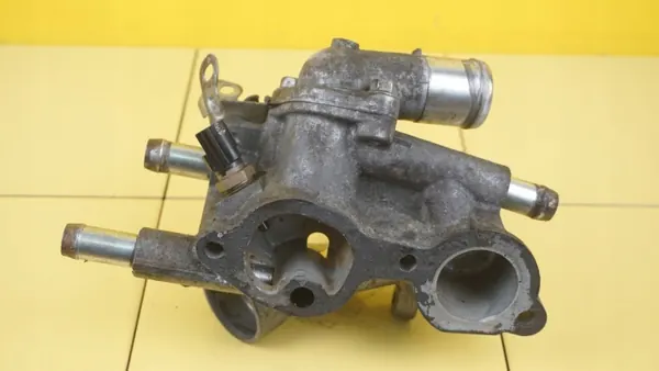 OEM 4B11 termostaatin kotelo Outlander III 2.0 Hybridille image 3