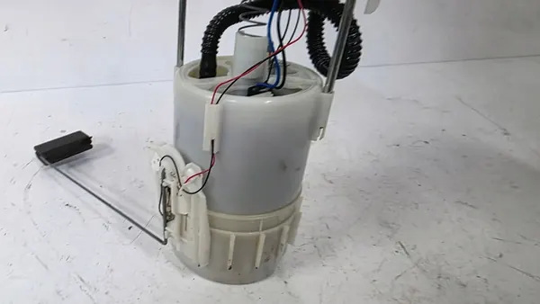 Brandstofpomp Renault Grand Espace IV Lift 2.0T Turbo OEM image 3