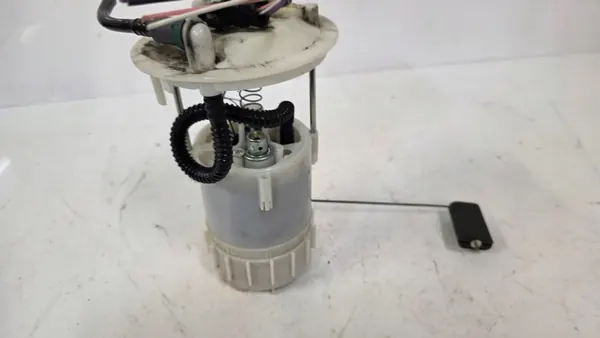 Brandstofpomp Renault Grand Espace IV Lift 2.0T Turbo OEM image 5