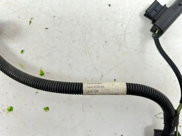 Mercedes-Benz AdBlue-Zuleitung OEM 5463051900 image 8
