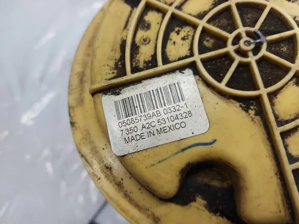 Bomba de combustible OEM 05085739AB para Chrysler Sebring 2.0 CRDi image 7