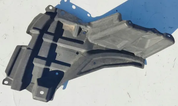 Cubremotor derecho OEM 51441-0D100 Toyota Yaris image 2