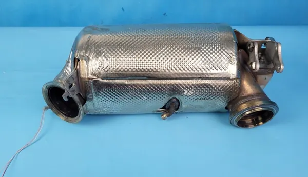 Catalyseur DPF Mercedes W206 C200 OEM A6541402003 image 10