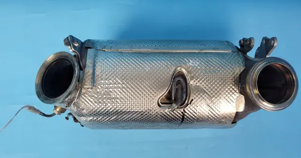 Catalyseur DPF Mercedes W206 C200 OEM A6541402003 image 3