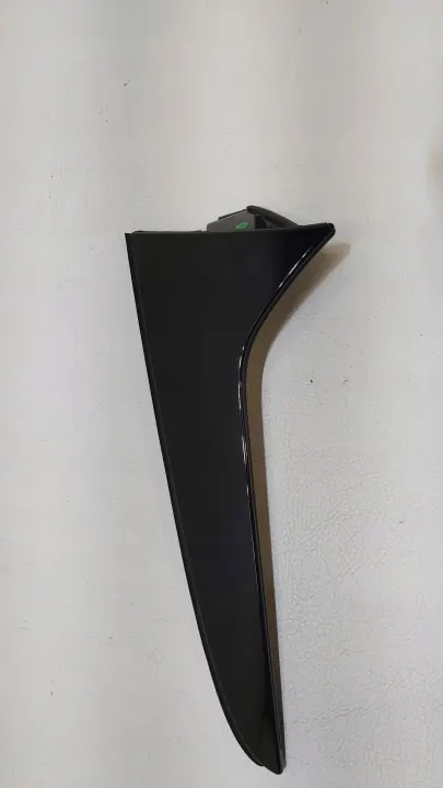 VW Passat B9 Spoiler OEM 3J0827939A Vasen Taka image 2