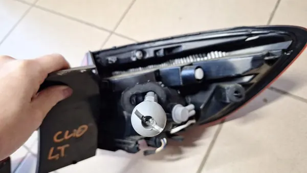 Luz Trasera Izquierda Derecha Renault Clio V image 4