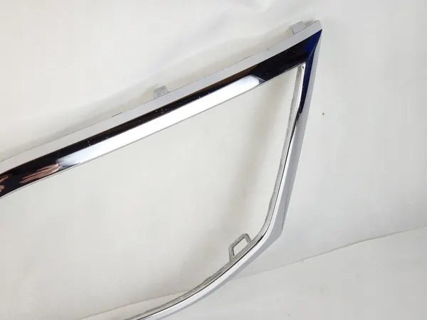 SKODA OCTAVIA 3 III GRILL FRAME CHROME 5E0853761C image 2