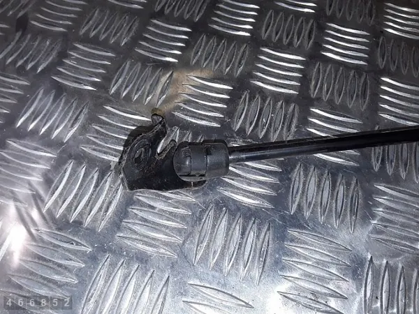 Soporte de capó Lexus ES300h OEM 534400W430 - Usado image 3