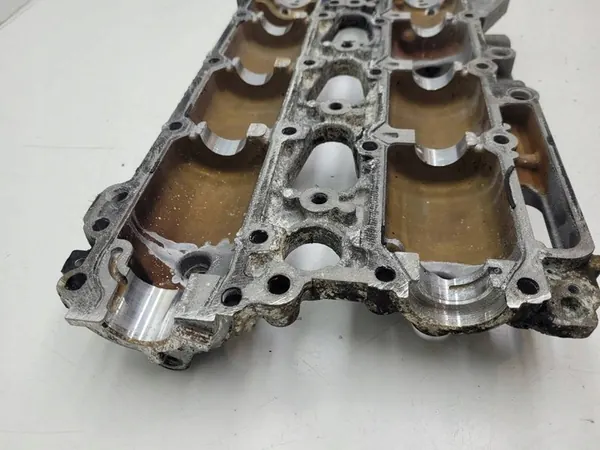 Couvercle de soupape VOLVO V40 II 2.0 B 245 31316034 image 8