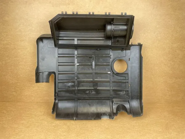 Moottorin kansi Audi A3 8P TT 8J 2.0 TFSI image 6