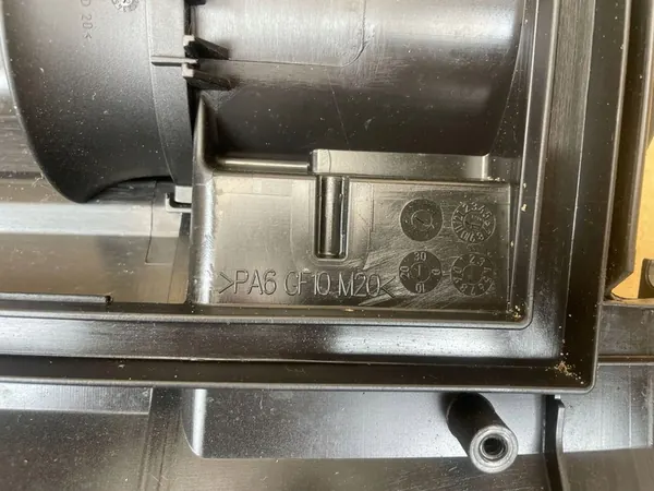 Moottorin kansi Audi A3 8P TT 8J 2.0 TFSI image 7