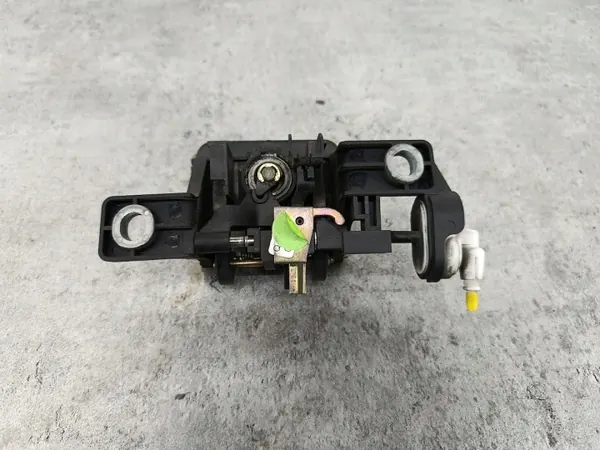 Mercedes kofferbakhendel OEM A1687400793 - Gebruikt image 5
