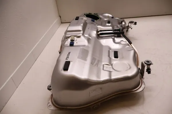 Volvo Polttoainesäiliö OEM 32139162 V60 II Plug-in Hybridille image 5