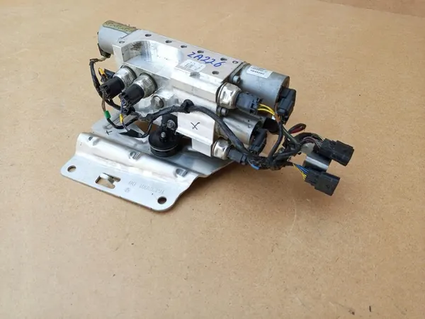 Bloc de soupape stabilisateur actif RANGE ROVER VOGUE L405 CPLA-5E487-AB image 4