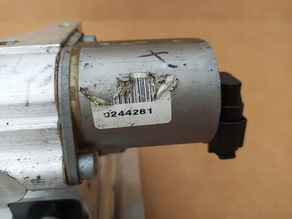 Bloc de soupape stabilisateur actif RANGE ROVER VOGUE L405 CPLA-5E487-AB image 9