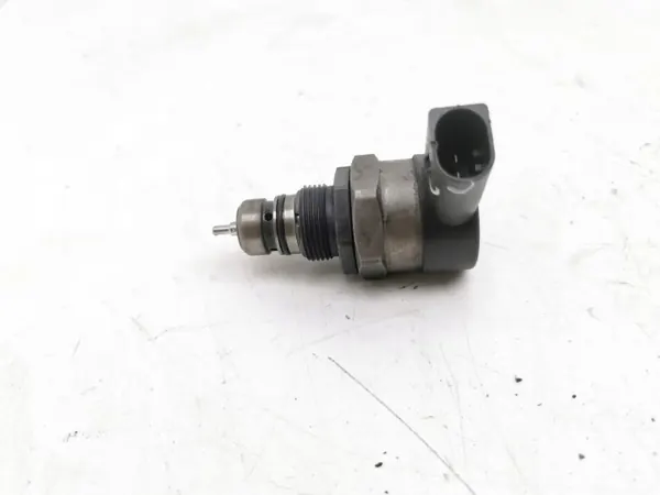Regulador pressão combustível BMW OEM 0281002481 image 4