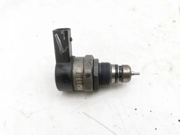 Regulador pressão combustível BMW OEM 0281002481 image 5