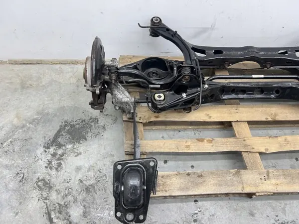 VW Tiguan II bakaxelbalk OEM MMAUTKO-27767 image 8