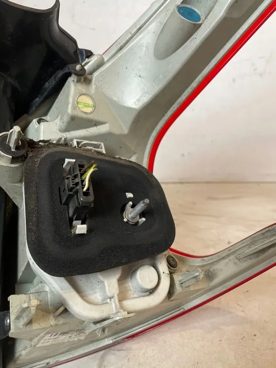 PEUGEOT 2008 13 - 19 Luz Trasera Izquierda image 8