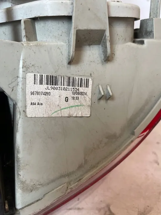 PEUGEOT 2008 13 - 19 Luz Trasera Izquierda image 9