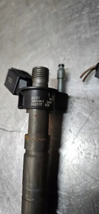 Sistema de combustible completo BMW F10 F11 525D F30 00.061.68N image 5