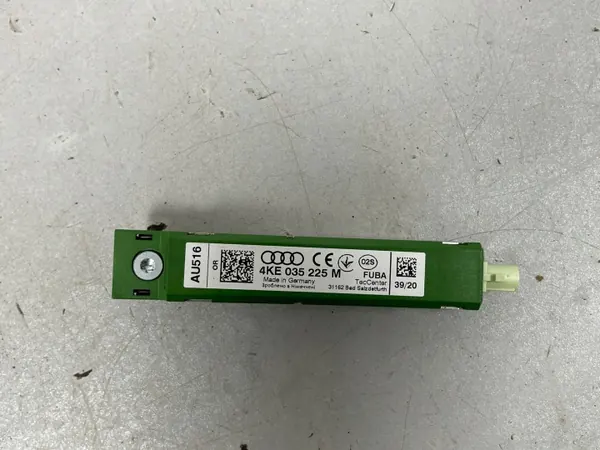 Audi E-Tron antennivahvistin OEM 4KE035225M image 2