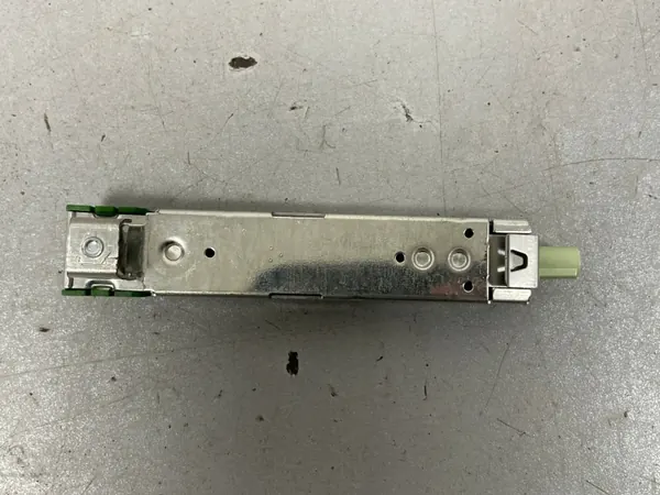 Audi E-Tron antennivahvistin OEM 4KE035225M image 3