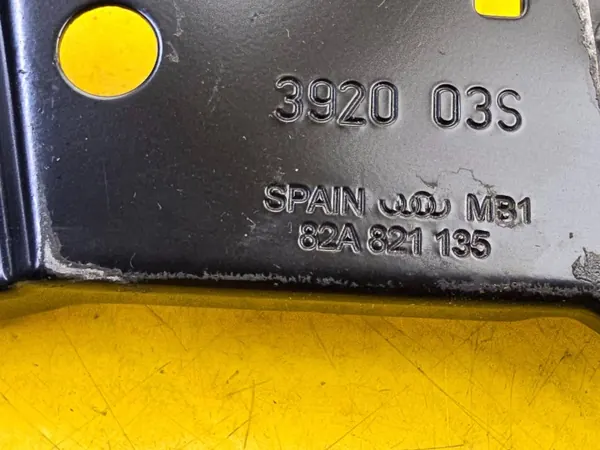 Soporte de guardabarros delantero izquierdo OEM 82A821135 Audi A1 image 5
