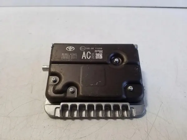 Câmera radar pára-brisa dianteiro OEM 8646C42041 image 3