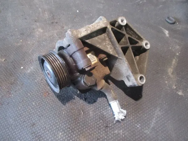 Power Steering Pump Ford Fusion I 1.4B FL Used image 3